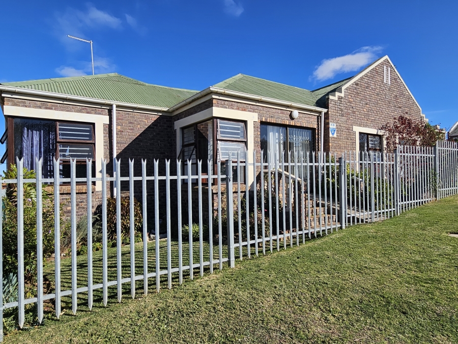 3 Bedroom Property for Sale in C Place Eastern Cape